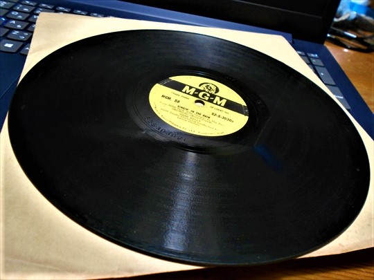 SPレコードの再生　雨に唄えば　1952年 日本コロムビア盤 (1).JPG